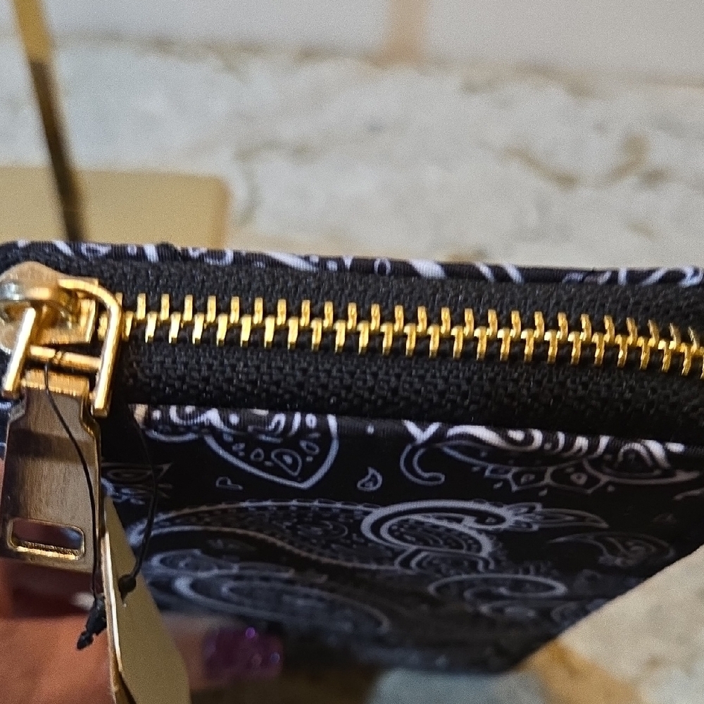 Paisley Patterned Zip Wallet - Picture 11 of 13